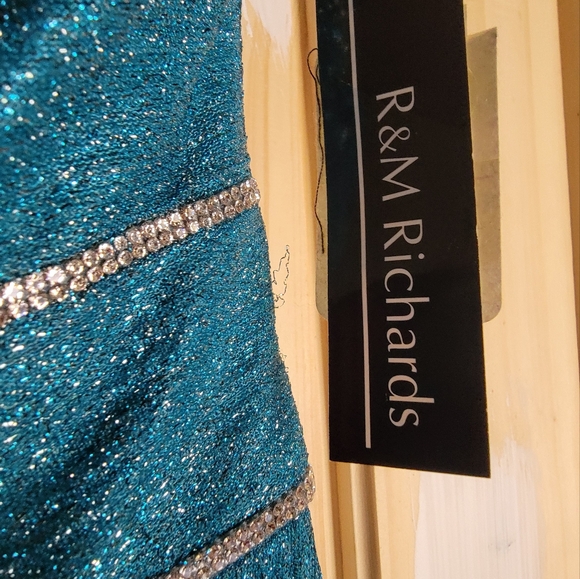 NWT Blue Ombre R&M Richard's Evening Gown w/Rhinestone Waist Trim-Size 6 - Picture 3 of 5